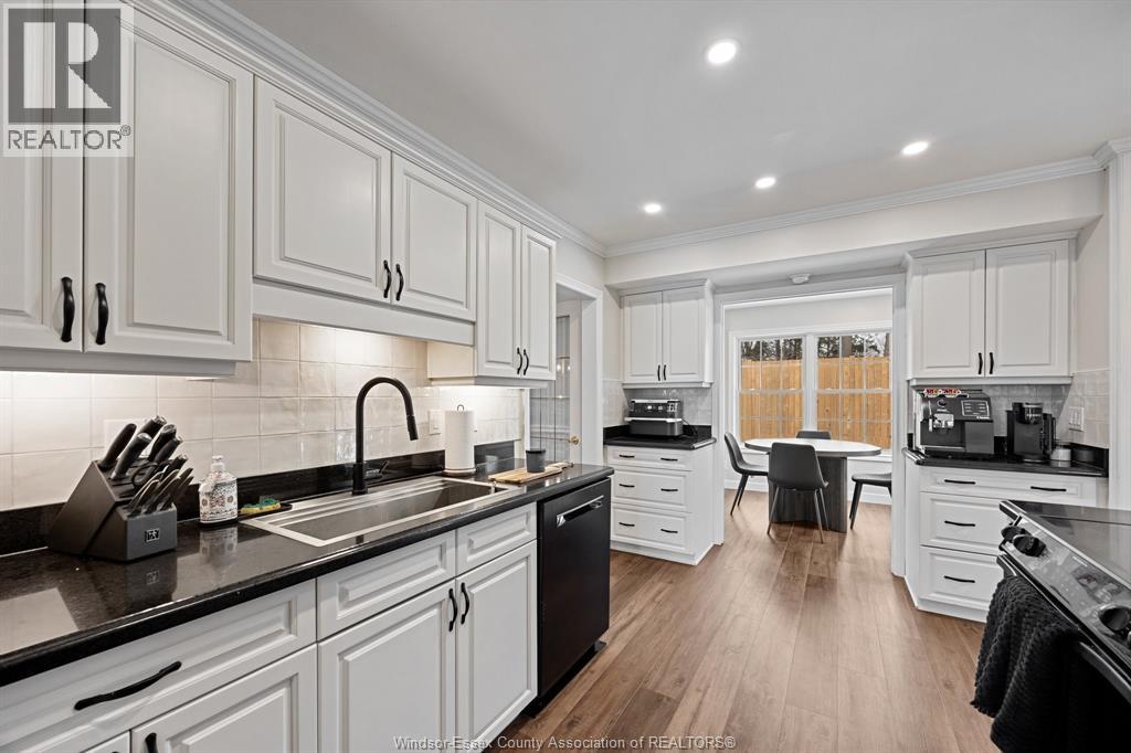 945 Laurier, Lasalle, Ontario  N9J 1M9 - Photo 9 - 26003957