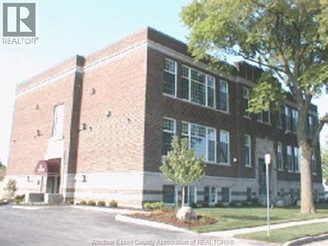 647 Irvine Unit# 301, Windsor, Ontario  N8X 2J4 - Photo 2 - 26003974