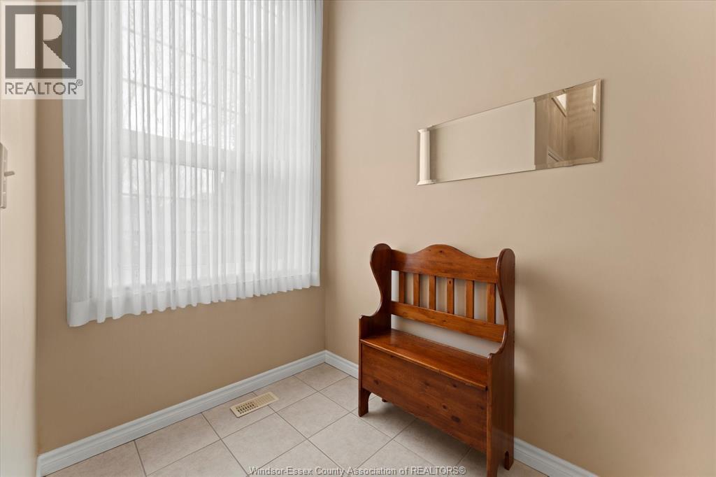 2538 Duneshill, Windsor, Ontario  N8P 1Y2 - Photo 6 - 26003959