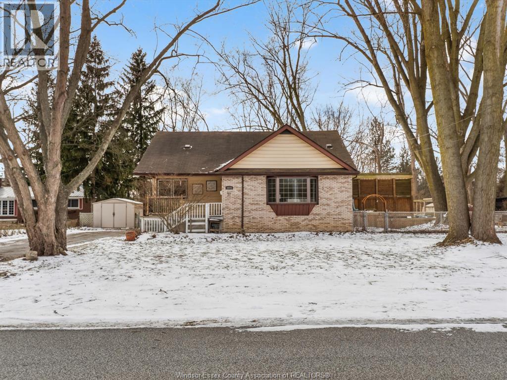 1875 Lansing, Windsor, Ontario  N9E 3S4 - Photo 3 - 26003950
