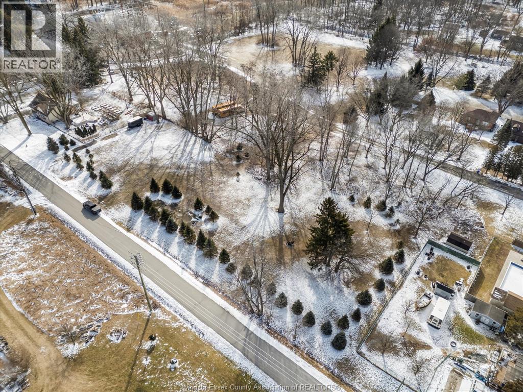 1875 Lansing, Windsor, Ontario  N9E 3S4 - Photo 39 - 26003950