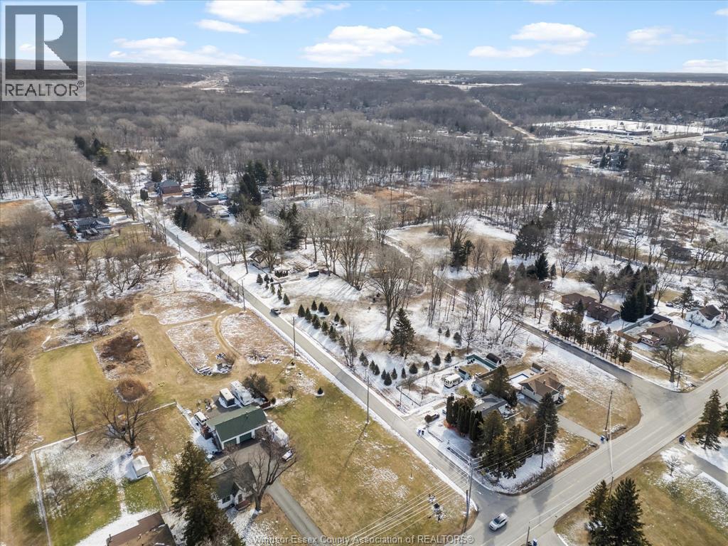 1875 Lansing, Windsor, Ontario  N9E 3S4 - Photo 40 - 26003950