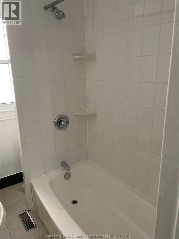 570 Pine Street, Windsor, Ontario  N9A 6E5 - Photo 13 - 26003991