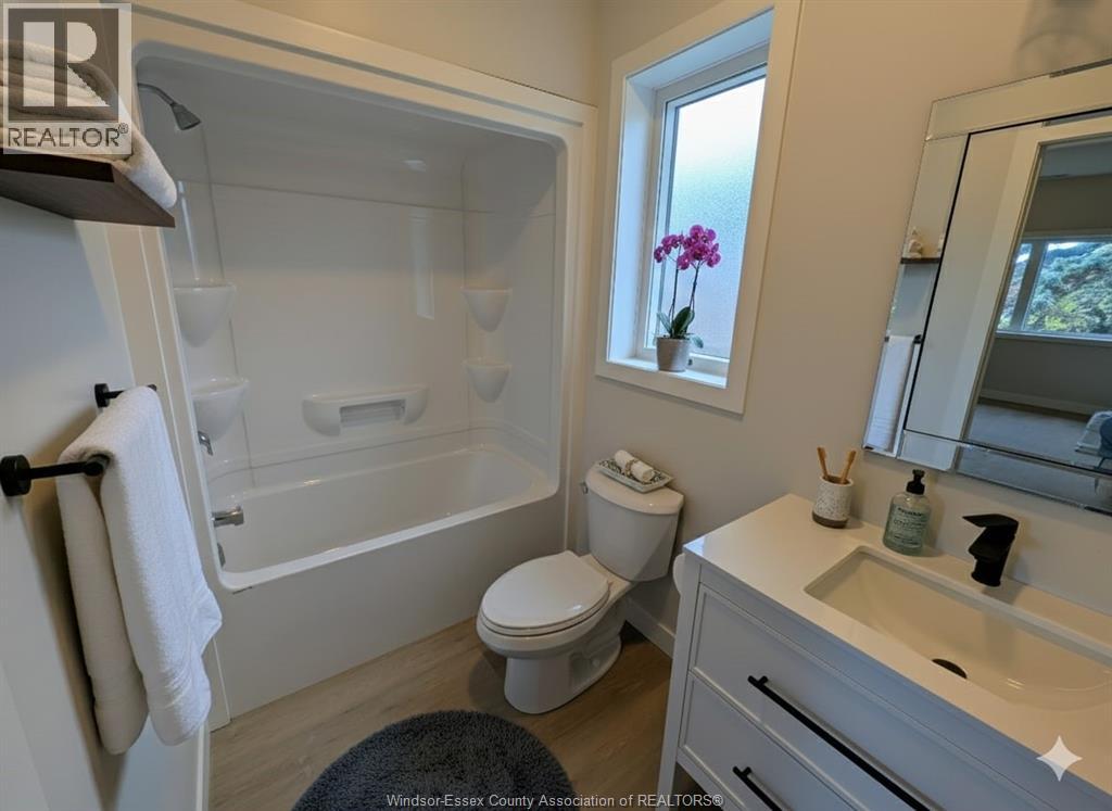 926-928 Giles Boulevard Unit# 4, Windsor, Ontario  N9A 4G1 - Photo 2 - 26003999