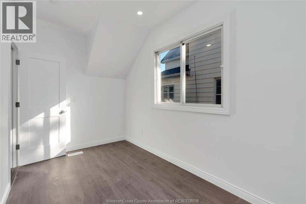 437 Karl Place, Windsor, Ontario  N9A 5W2 - Photo 9 - 26004001