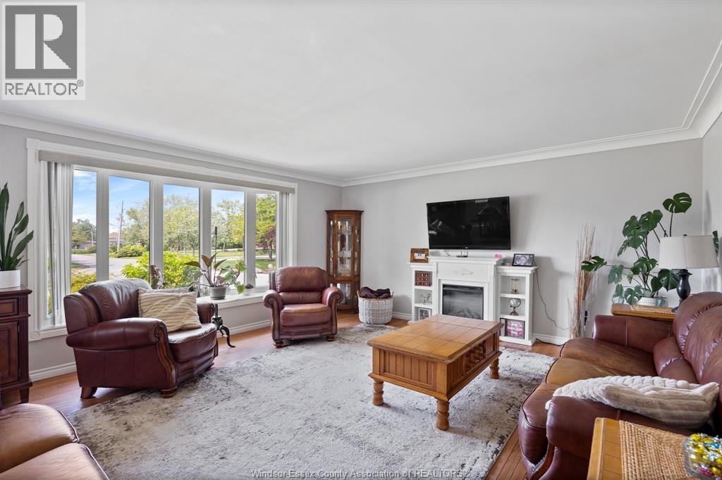 1226 Aimee Street, Lakeshore, Ontario  N0R 1S0 - Photo 3 - 26004019