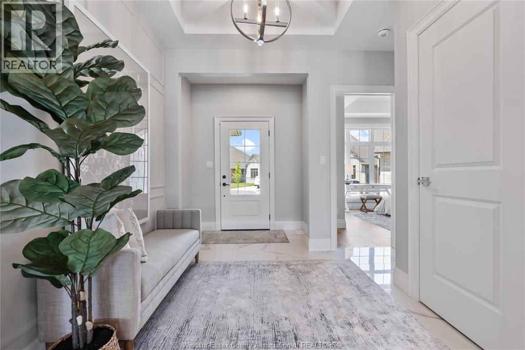 948 St. Jude Court, Windsor, Ontario  N9G 0B7 - Photo 3 - 26004034