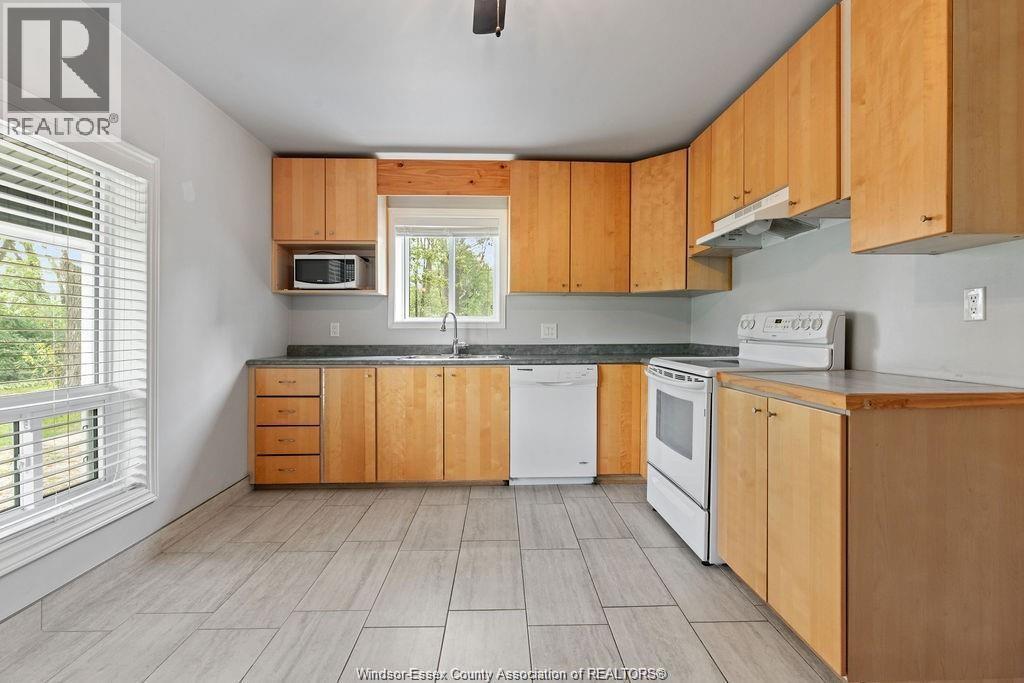 2900 Front Road, Lasalle, Ontario  N9J 2N9 - Photo 11 - 26004033