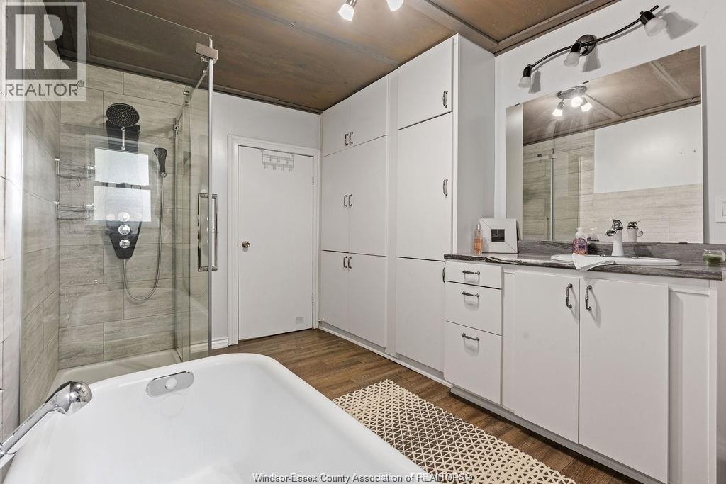 2900 Front Road, Lasalle, Ontario  N9J 2N9 - Photo 9 - 26004033