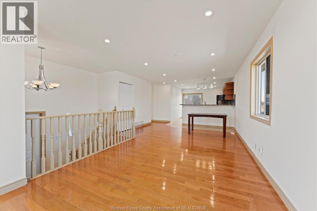 4511 Sassafras, Windsor, Ontario  N9G 3C9 - Photo 8 - 26004053