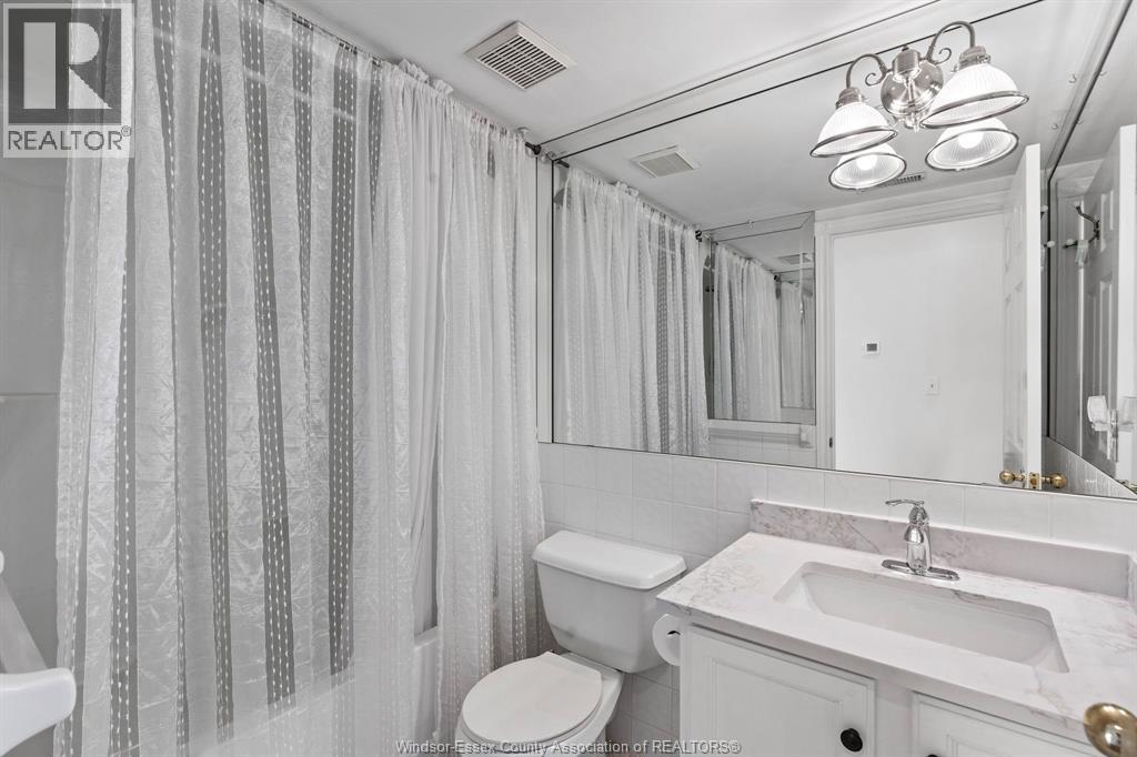 320 Village Grove Unit# 204, Tecumseh, Ontario  N8N 4X7 - Photo 11 - 26004135