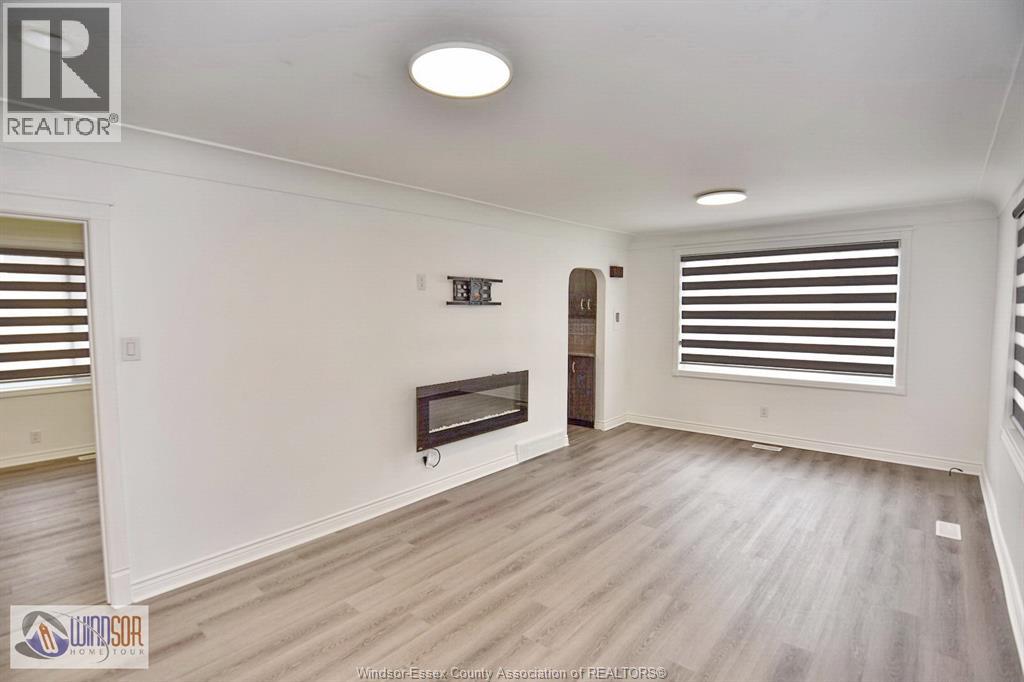 5051 Matchette Road, Windsor, Ontario  N9C 2A8 - Photo 9 - 26004130