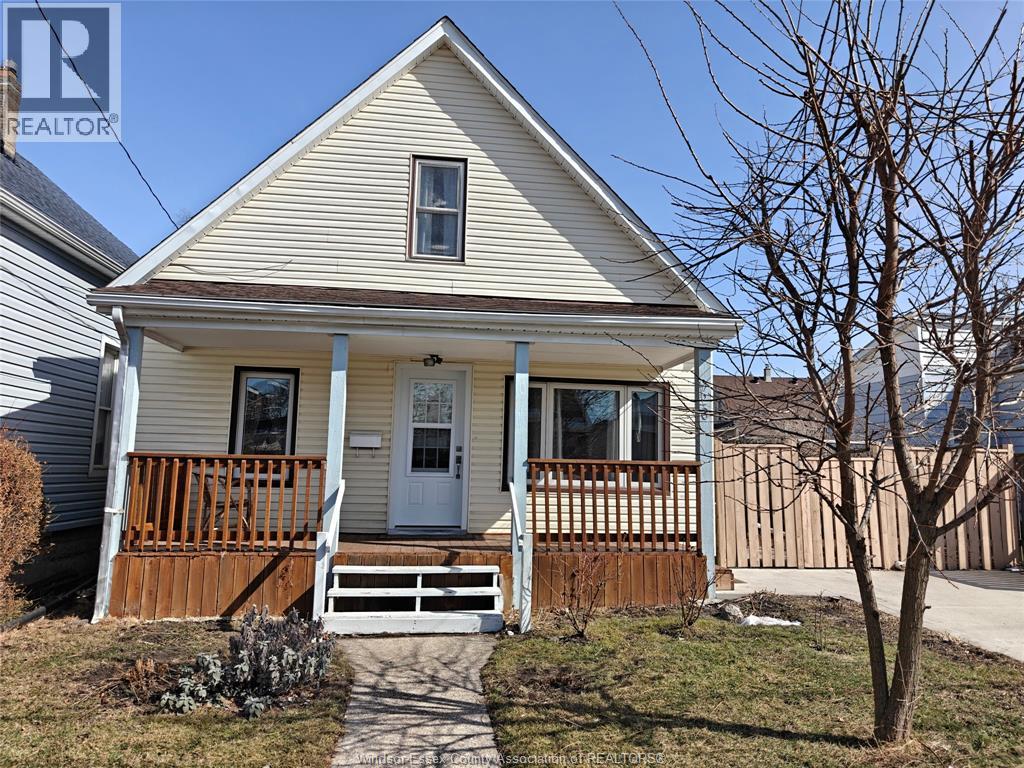 920 Lillian, Windsor, Ontario  N9A 1V5 - Photo 2 - 26004128