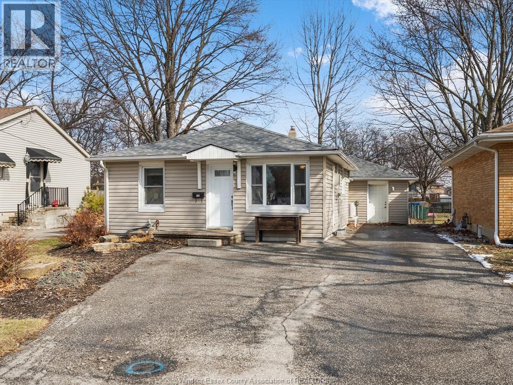 406 Lesperance Road, Tecumseh, Ontario  N8N 1W4 - Photo 2 - 26004134