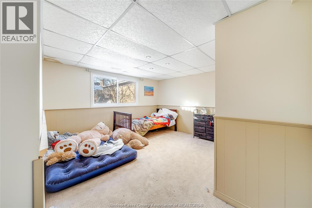 9 Mckee, Wallaceburg, Ontario  N8A 4P9 - Photo 10 - 26004144