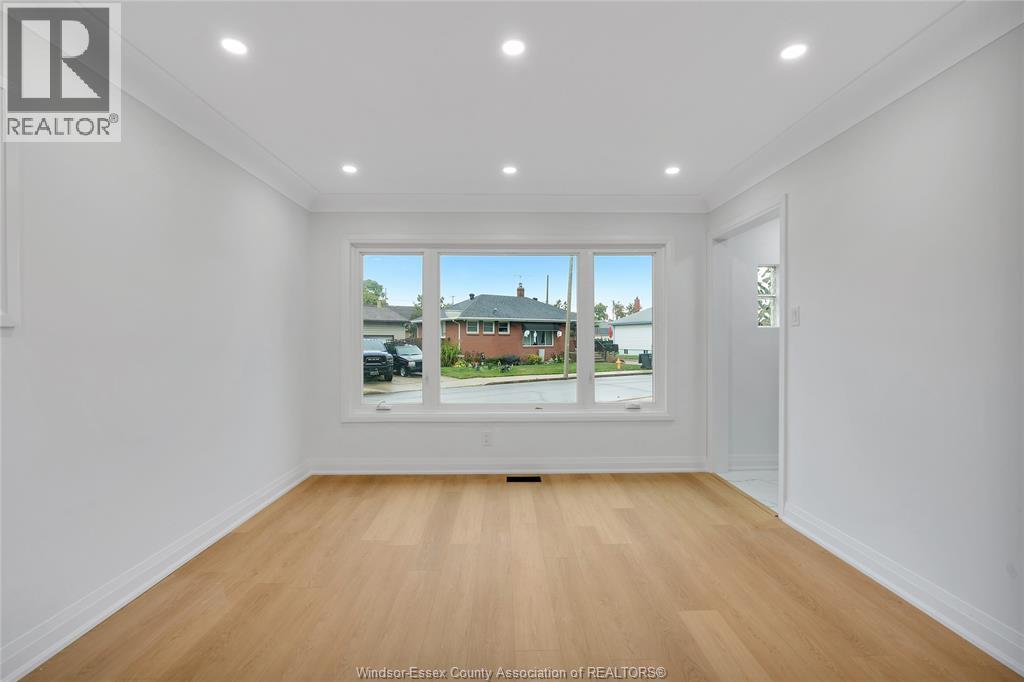 1377 Granville Crescent, Windsor, Ontario  N9C 3N9 - Photo 8 - 26004146