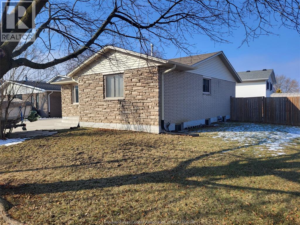 7 Vanier Drive, Tilbury, Ontario  N0P 2L0 - Photo 3 - 26004103