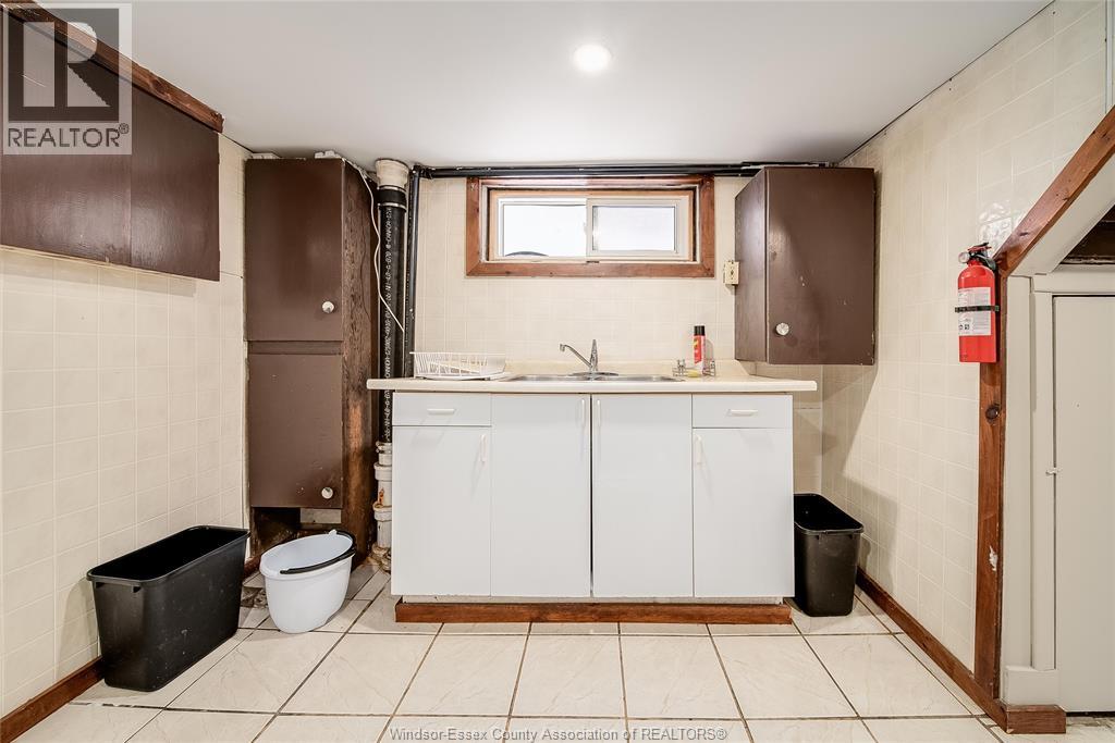 431 Randolph Unit# Lower, Windsor, Ontario  N9B 2T5 - Photo 10 - 26004264