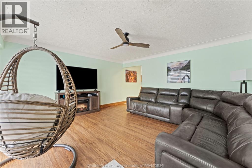 22 Roger Street, Leamington, Ontario  N8H 3N9 - Photo 4 - 26004289