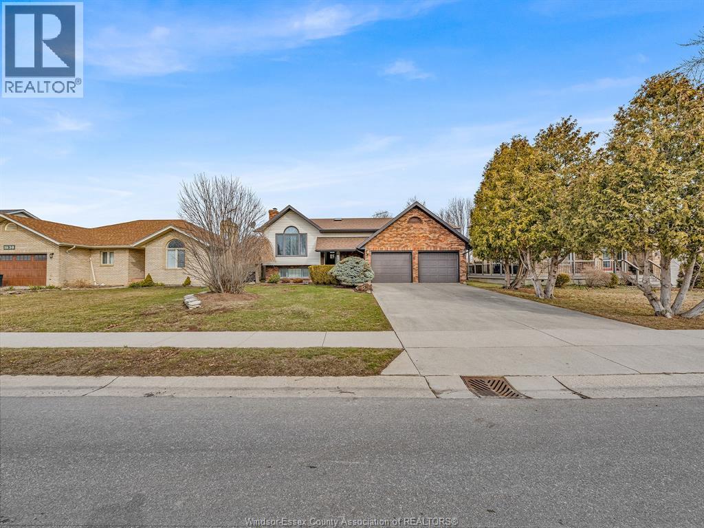 1632 Elmwood, Lakeshore, Ontario  N0R 1A0 - Photo 2 - 26004300