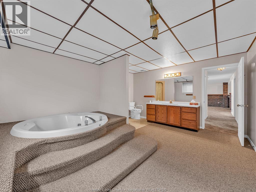 1632 Elmwood, Lakeshore, Ontario  N0R 1A0 - Photo 41 - 26004300