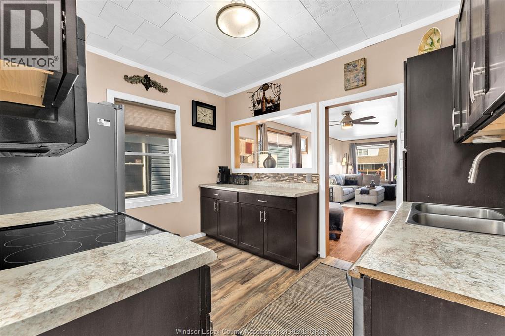 1517 Gladstone Avenue, Windsor, Ontario  N8X 1Z3 - Photo 8 - 26004310