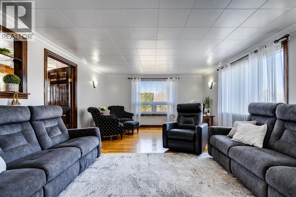 1118 Mersea Road 2, Leamington, Ontario  N8H 3V7 - Photo 3 - 26004317