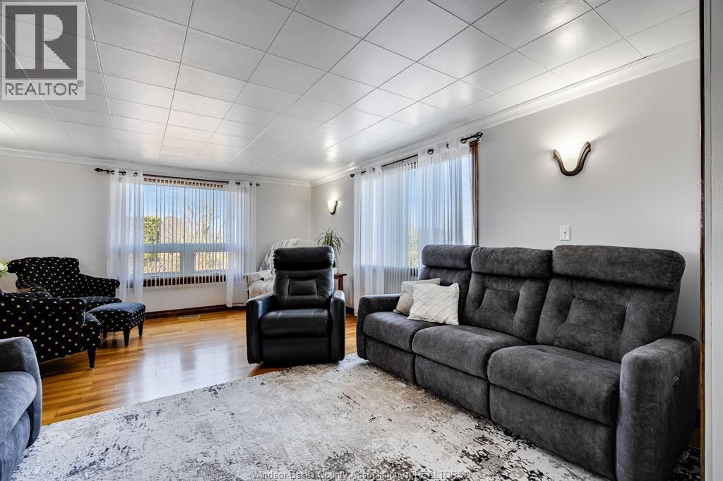 1118 Mersea Road 2, Leamington, Ontario  N8H 3V7 - Photo 4 - 26004317