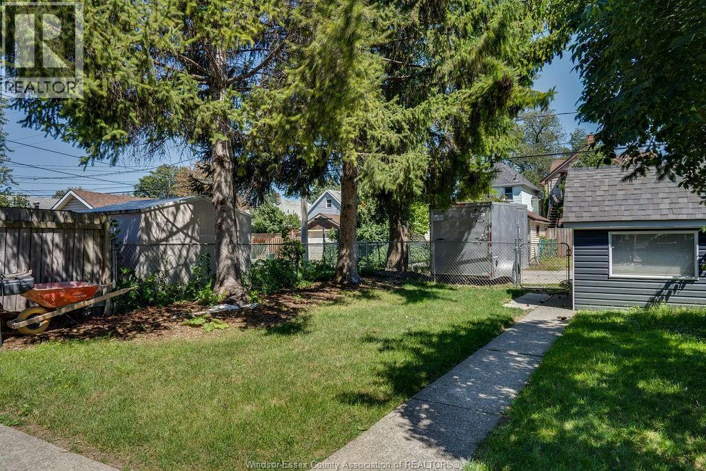 1154 Gladstone, Windsor, Ontario  N9A 2S1 - Photo 15 - 26004330