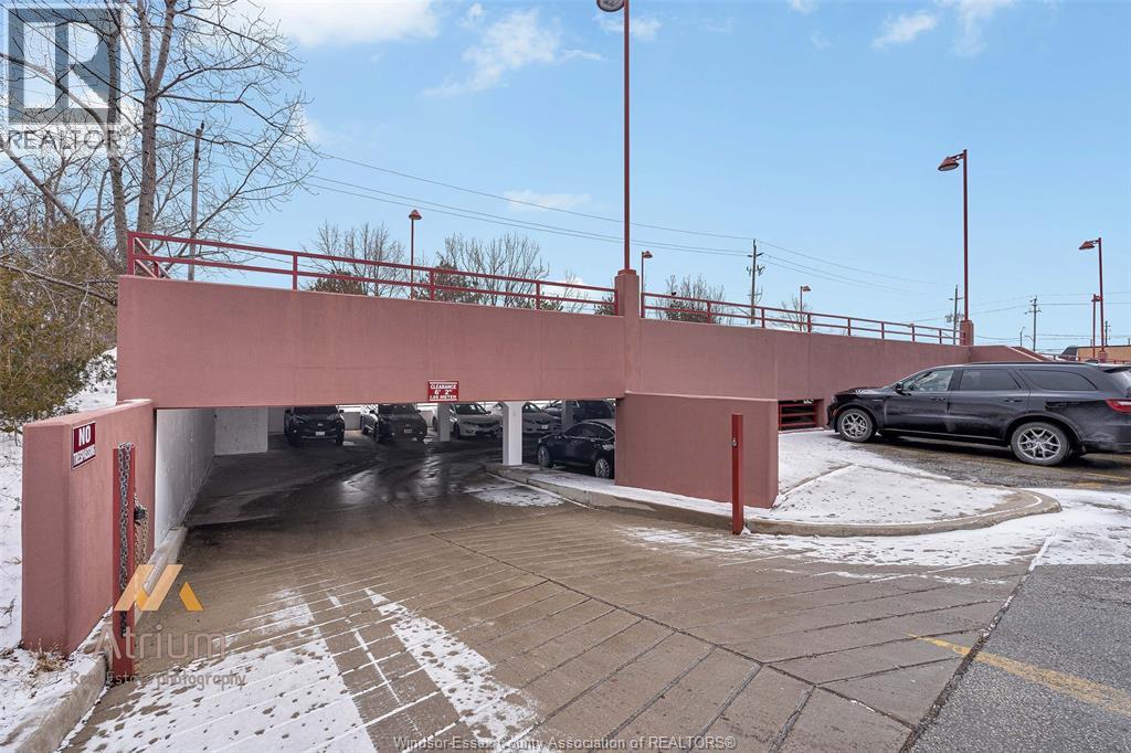 2510 Ouellette Unit# 204 B, Windsor, Ontario  N8X 1L4 - Photo 4 - 26004329