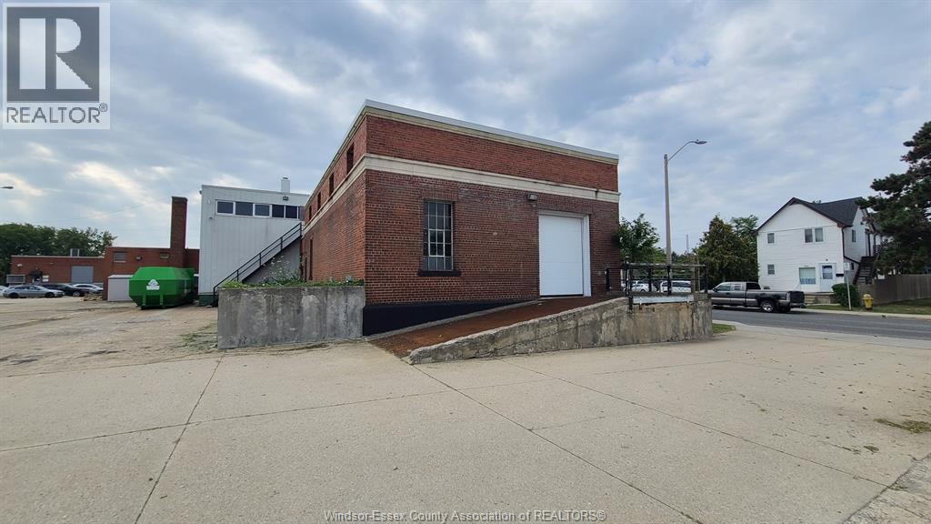 956 Mcdougall, Windsor, Ontario  N9A 3X3 - Photo 19 - 26004070