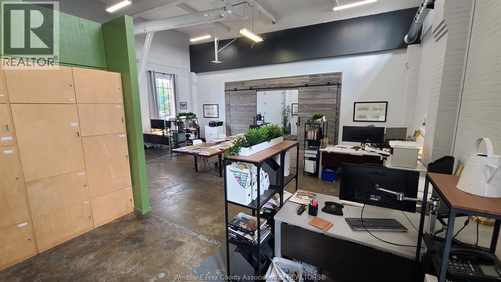 956 Mcdougall, Windsor, Ontario  N9A 3X3 - Photo 8 - 26004070