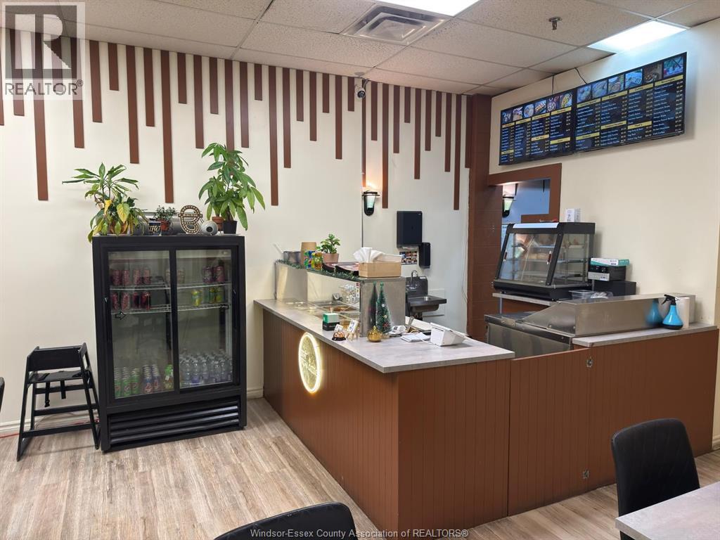 3707 Tecumseh Road, Windsor, Ontario  N8W 1H8 - Photo 4 - 26004152