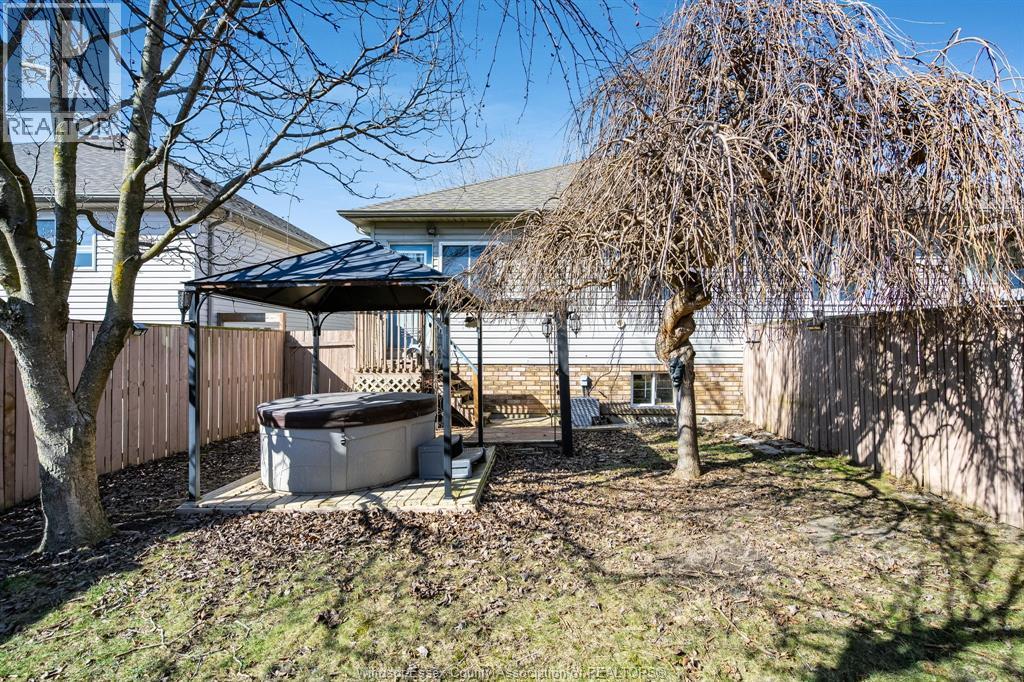 1610 Heatherglen, Tecumseh, Ontario  N8N 4B5 - Photo 26 - 26004452