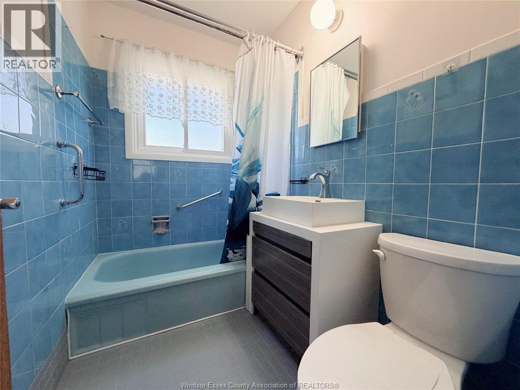 3610 Roxborough Avenue, Windsor, Ontario  N9E 3A2 - Photo 8 - 26004456