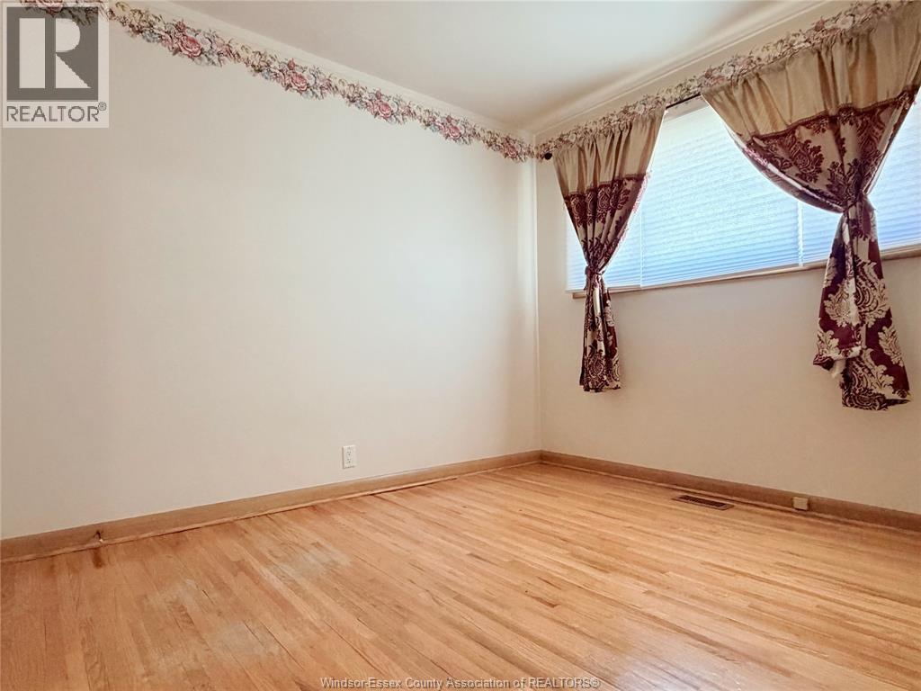 3610 Roxborough Avenue, Windsor, Ontario  N9E 3A2 - Photo 9 - 26004456