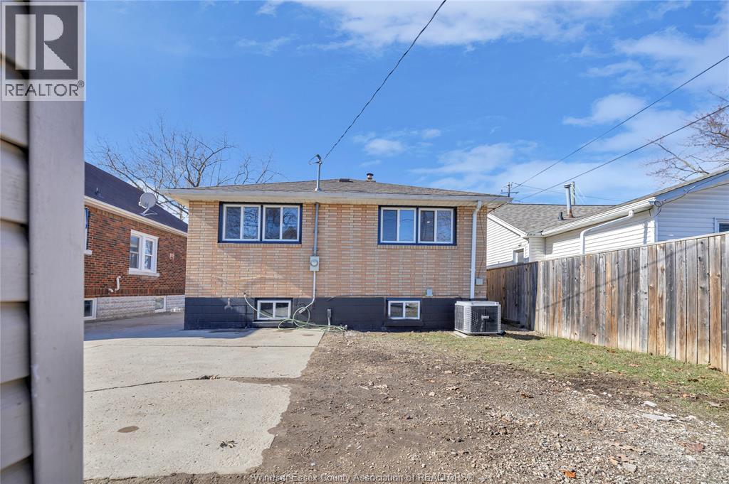 1708 St. Luke, Windsor, Ontario  N8Y 3N6 - Photo 30 - 26004394