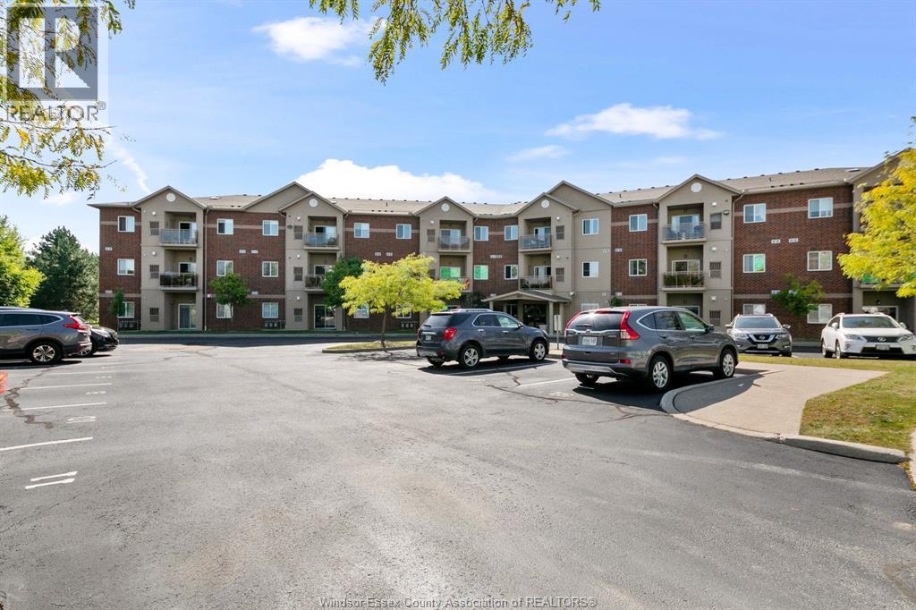 1885 Westview Unit# 211, Lasalle, Ontario  N9H 2R8 - Photo 3 - 26004383