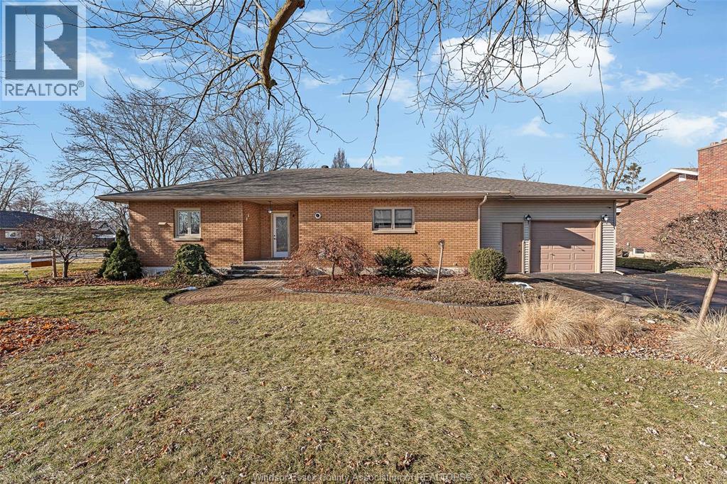 4 ELMWOOD, Tilbury, Ontario