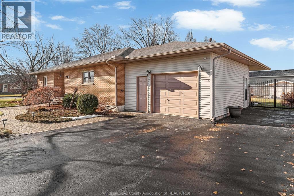 4 Elmwood, Tilbury, Ontario  N0P 2L0 - Photo 3 - 26004462