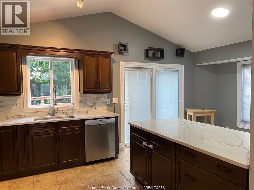 2665 Preston Court, Windsor, Ontario  N9E 4N8 - Photo 4 - 26004419