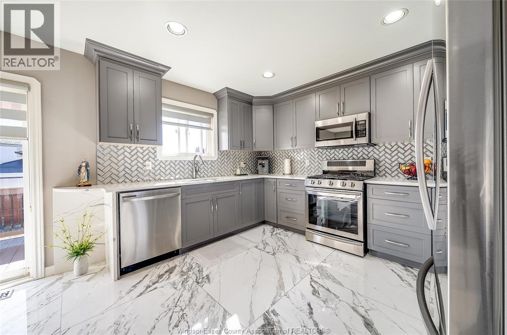 137 Amy Croft, Lakeshore, Ontario  N9K 1E6 - Photo 15 - 26004428