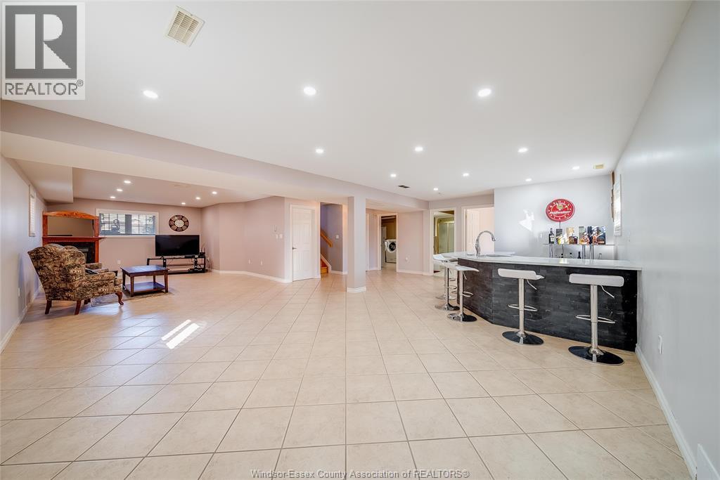 137 Amy Croft, Lakeshore, Ontario  N9K 1E6 - Photo 33 - 26004428