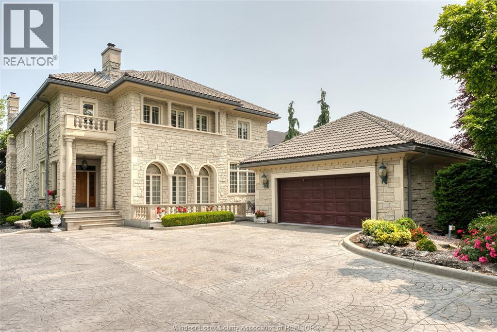 300 Elmgrove Drive, Lakeshore, Ontario  N8N 3S4 - Photo 2 - 26004753