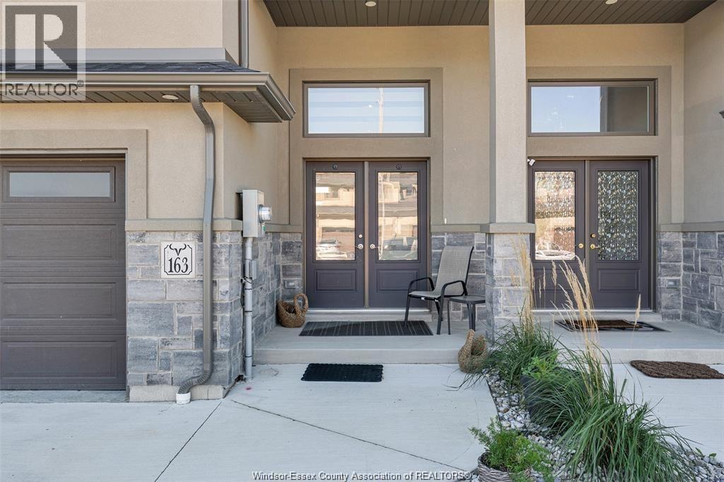 163 Lane Street, Essex, Ontario  N8M 0B3 - Photo 2 - 26004733