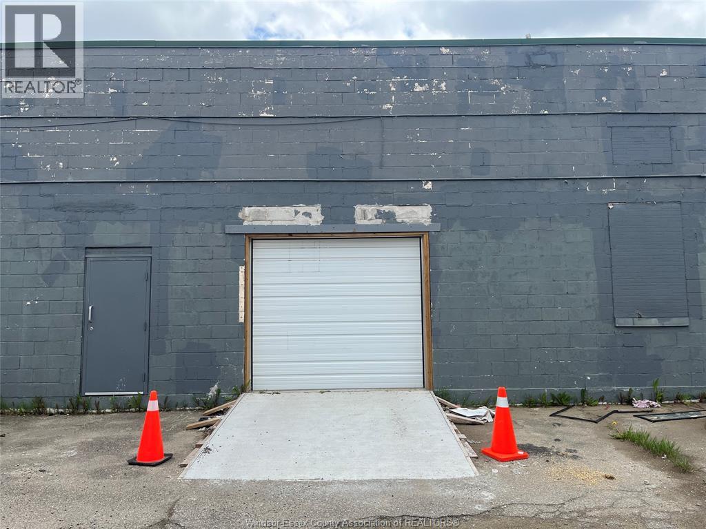 2451 Dougall Avenue Unit# E3, Windsor, Ontario  N8X 1T3 - Photo 1 - 26004749