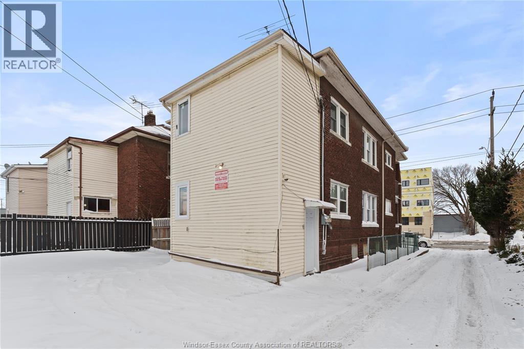 252-254 Giles Boulevard East, Windsor, Ontario  N9A 4C2 - Photo 23 - 26004776